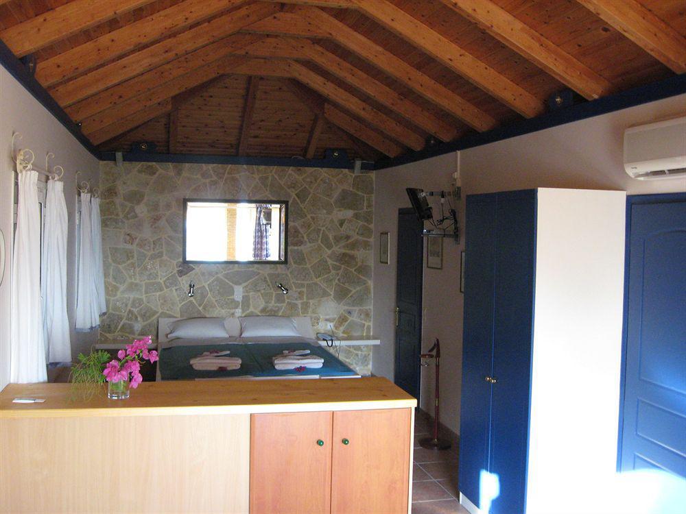 Villas Cavo Marathia Marathiás Exteriör bild